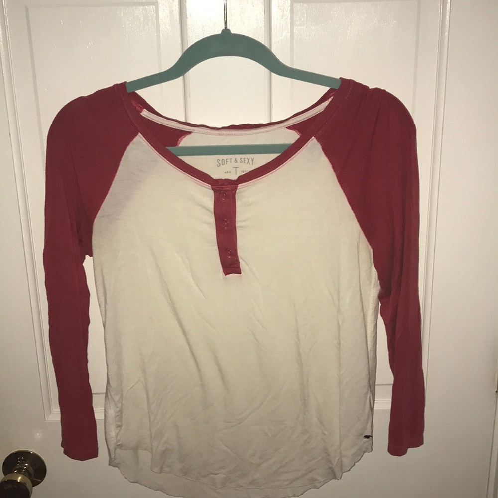 Red and white American Eagle long sleeved tee